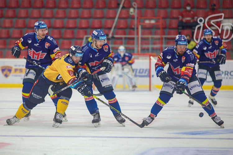FOTOGALERIE: Zakletá Budvar aréna. Motor doma opět nevyhrál, na jihu Čech uspěl trápící se Zlín
