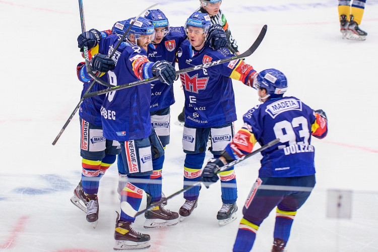 FOTOGALERIE: Zakletá Budvar aréna. Motor doma opět nevyhrál, na jihu Čech uspěl trápící se Zlín