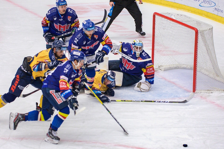 FOTOGALERIE: Zakletá Budvar aréna. Motor doma opět nevyhrál, na jihu Čech uspěl trápící se Zlín