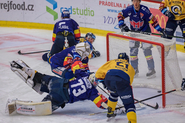 FOTOGALERIE: Zakletá Budvar aréna. Motor doma opět nevyhrál, na jihu Čech uspěl trápící se Zlín