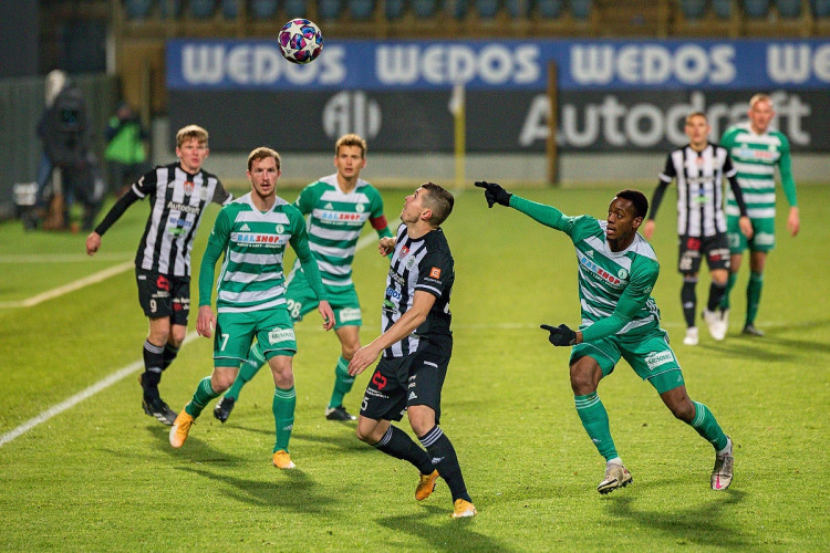 FOTOGALERIE: Konečně. Dynamo navázalo na skvělý výkon z Letné a doma poprvé vyhrálo