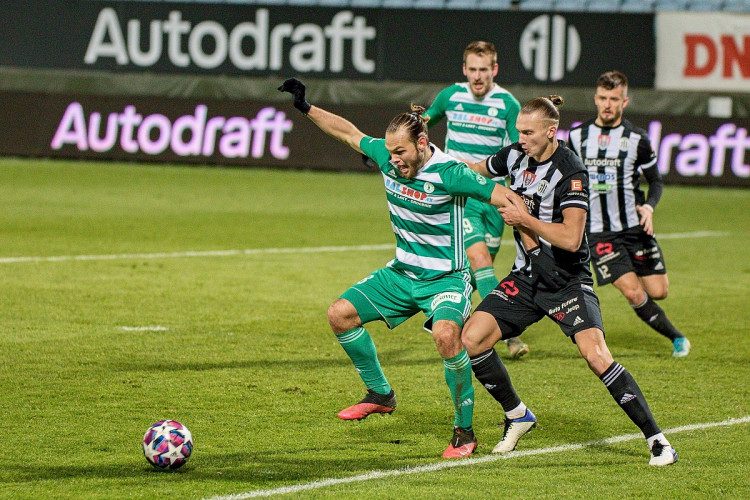 FOTOGALERIE: Konečně. Dynamo navázalo na skvělý výkon z Letné a doma poprvé vyhrálo