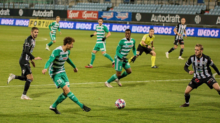 FOTOGALERIE: Konečně. Dynamo navázalo na skvělý výkon z Letné a doma poprvé vyhrálo