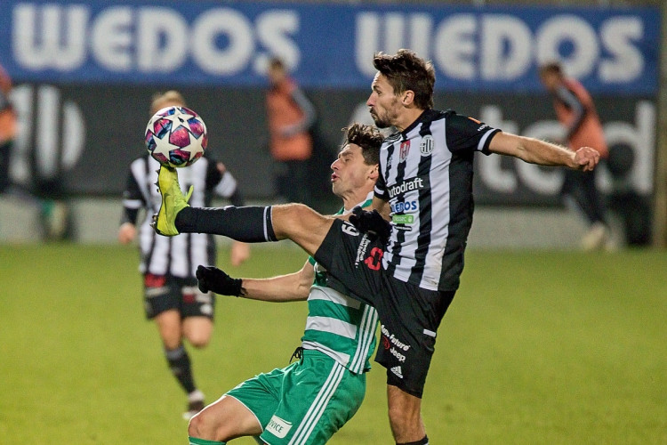 FOTOGALERIE: Konečně. Dynamo navázalo na skvělý výkon z Letné a doma poprvé vyhrálo