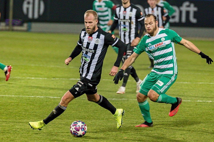 FOTOGALERIE: Konečně. Dynamo navázalo na skvělý výkon z Letné a doma poprvé vyhrálo