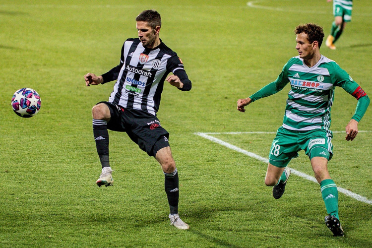 FOTOGALERIE: Konečně. Dynamo navázalo na skvělý výkon z Letné a doma poprvé vyhrálo