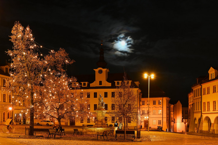 GALERIE: Vánočně osvícený Hradec Králové