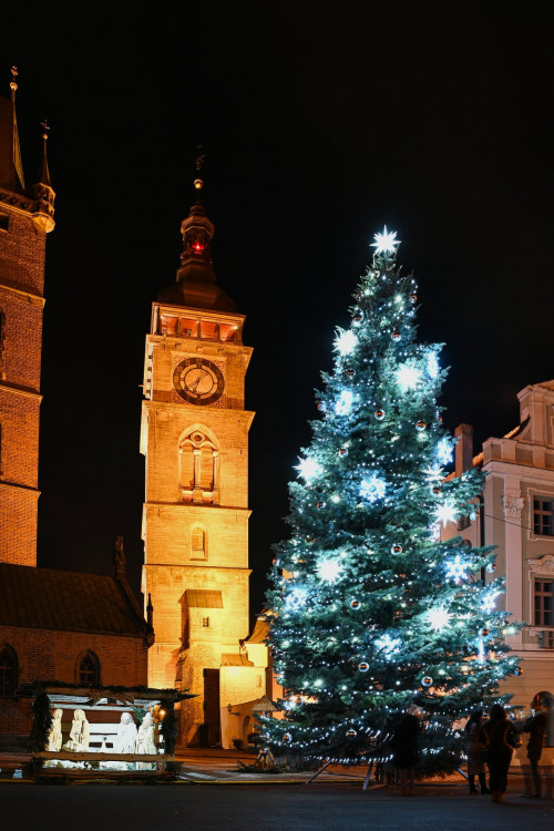 GALERIE: Vánočně osvícený Hradec Králové