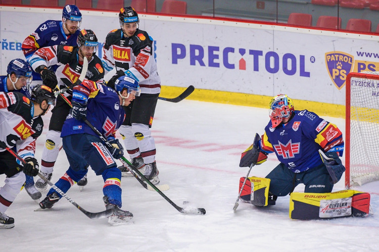 FOTOGALERIE: Porážka číslo devět. Motor doma ještě nevyhrál, Sparta na jihu Čech zvítězila 5:1