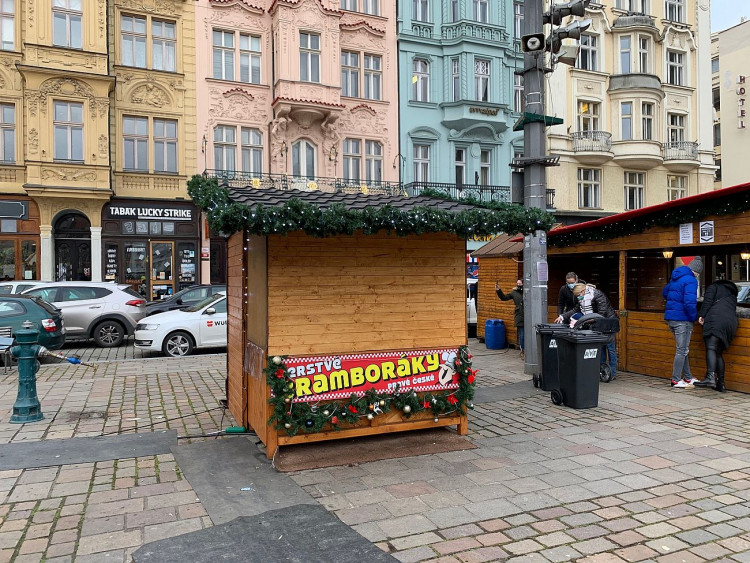 FOTOGALERIE: Uzavřené stánky na vánočních trzích