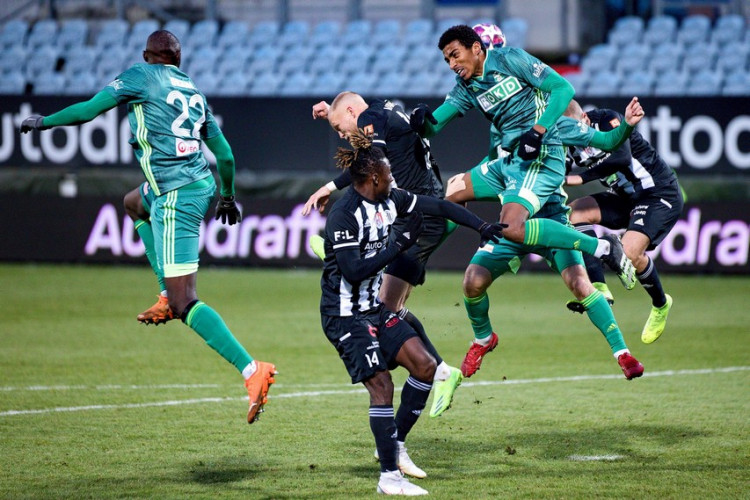 FOTOGALERIE: Další domácí drama. Dynamo dohánělo, s Karvinou bere bod za remízu 1:1