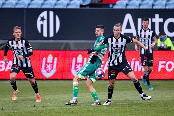 FOTOGALERIE: Další domácí drama. Dynamo dohánělo, s Karvinou bere bod za remízu 1:1