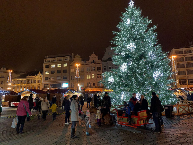 FOTOGALERIE: Vánoční trhy a ponocný