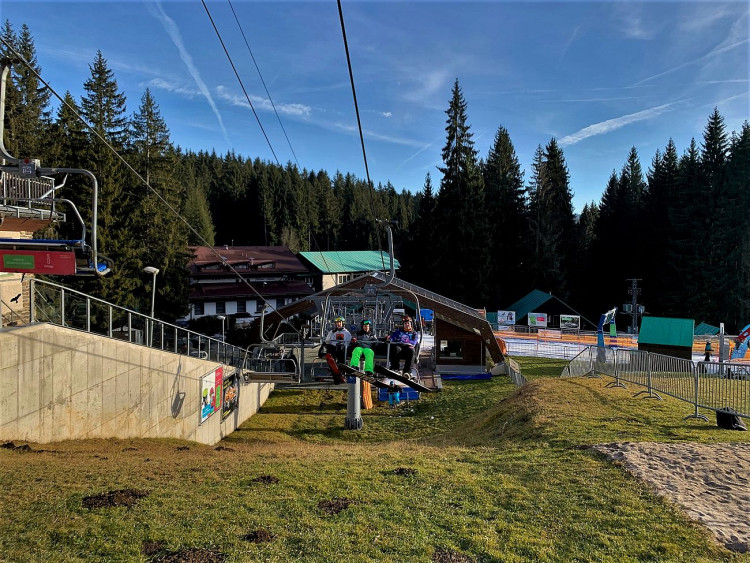 FOTOGALERIE: Zahájení lyžařské sezóny na Špičáku