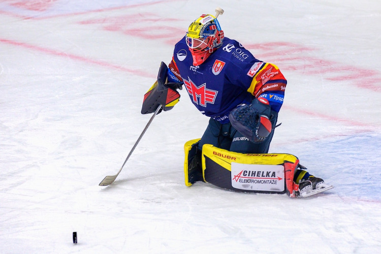 FOTOGALERIE: Druhé vítězství v řadě. Motoru se začíná dařit, v Budvar aréně přehrál Litvínov 4:3