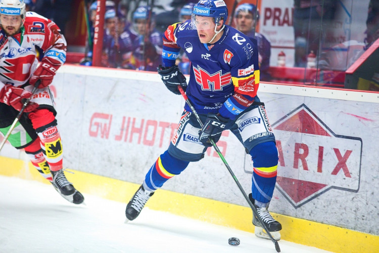 FOTOGALERIE: Konec úspěšné série. Budvar aréna po čtyřech zápasech padla, vyloupily ji Pardubice