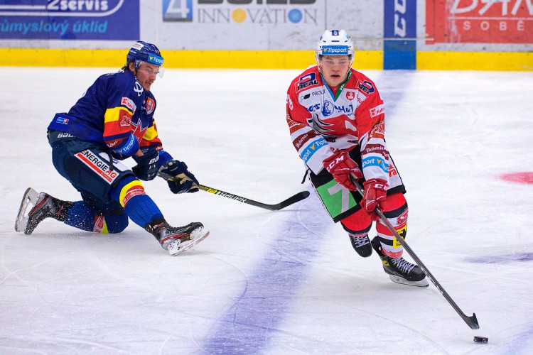FOTOGALERIE: Konec úspěšné série. Budvar aréna po čtyřech zápasech padla, vyloupily ji Pardubice