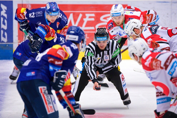 FOTOGALERIE: Konec úspěšné série. Budvar aréna po čtyřech zápasech padla, vyloupily ji Pardubice