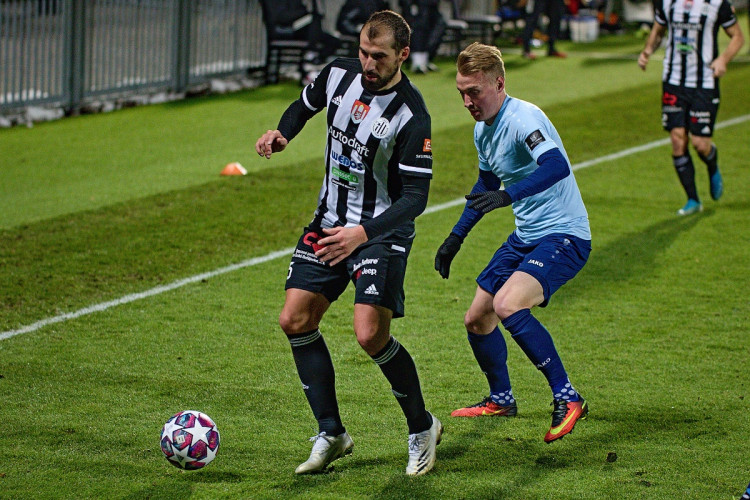 FOTOGALERIE: Brzký gól a červená karta. Dynamo doma dobývalo příbramský val, nakonec vyhrálo 2:1