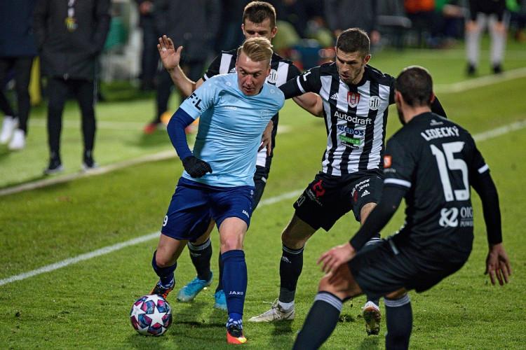 FOTOGALERIE: Brzký gól a červená karta. Dynamo doma dobývalo příbramský val, nakonec vyhrálo 2:1