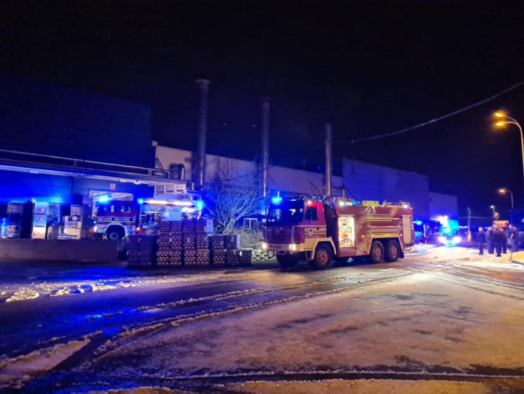 Požár stroje ve výrobní hale v Hrádku