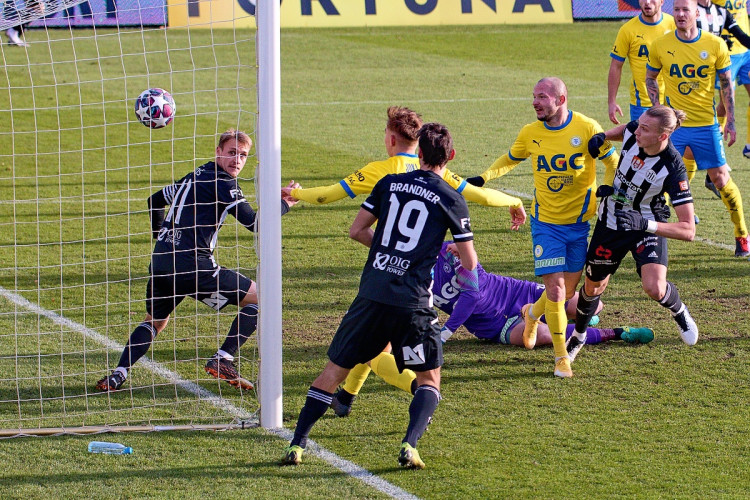 FOTOGALERIE: Spolehlivý exekutor Čolič i fantastický Vorel. Dynamo vyhrálo potřetí v řadě, doma porazilo Teplice
