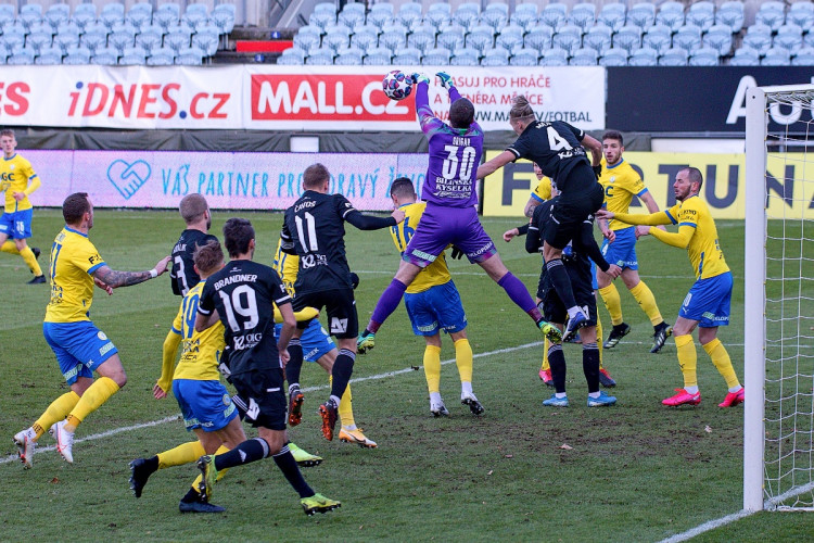 FOTOGALERIE: Spolehlivý exekutor Čolič i fantastický Vorel. Dynamo vyhrálo potřetí v řadě, doma porazilo Teplice