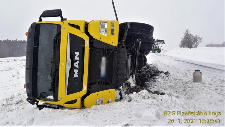 FOTOGALERIE: Nehody na sněhu