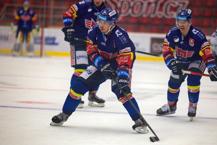 FOTOGALERIE: Šílená první třetina. Motor nezvládl úvod zápasu, od Mladé Boleslavi dostal šest branek