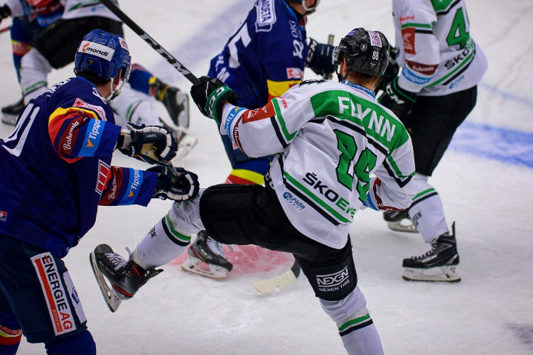 FOTOGALERIE: Šílená první třetina. Motor nezvládl úvod zápasu, od Mladé Boleslavi dostal šest branek