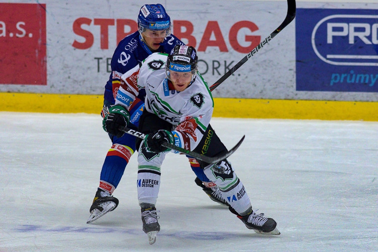 FOTOGALERIE: Šílená první třetina. Motor nezvládl úvod zápasu, od Mladé Boleslavi dostal šest branek