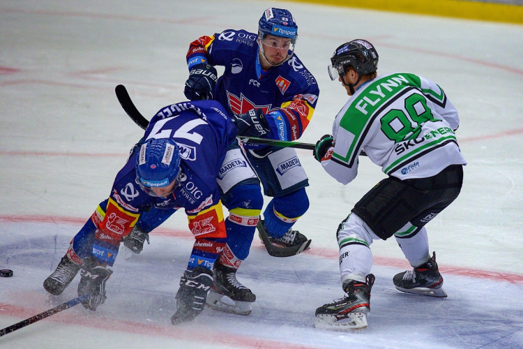 FOTOGALERIE: Šílená první třetina. Motor nezvládl úvod zápasu, od Mladé Boleslavi dostal šest branek