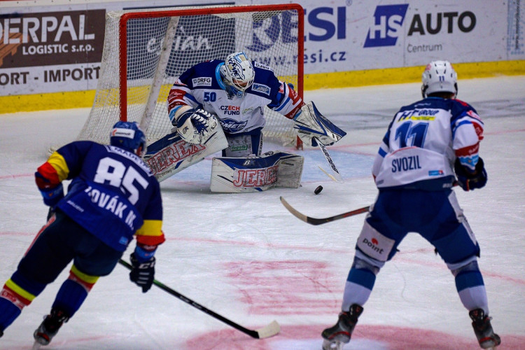 FOTOGALERIE: Znovu a znovu. Motor pokračuje ve výsledkové mizérii, doma nestačil ani na Kometu