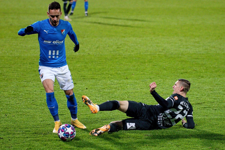 FOTOGALERIE: Dynamo válí a pět zápasů v řadě neprohrálo, Baník sestřelil v závěru Mršič