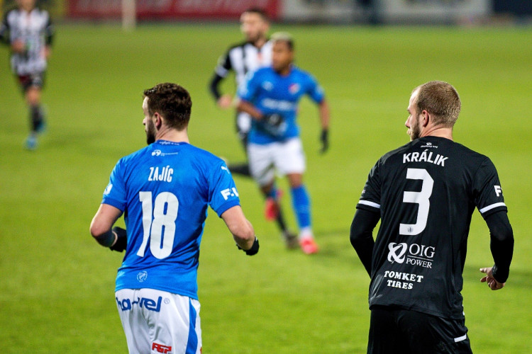 FOTOGALERIE: Dynamo válí a pět zápasů v řadě neprohrálo, Baník sestřelil v závěru Mršič