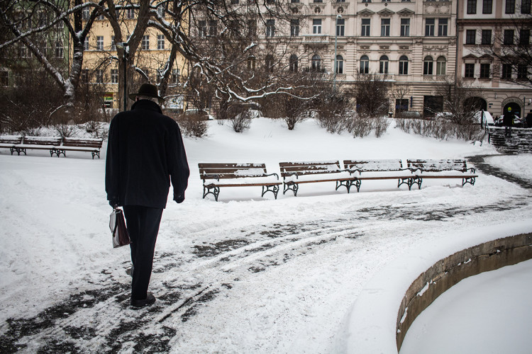 Sněhová peřina přikryla Prahu. Podívejte se na zasněžené hlavní město