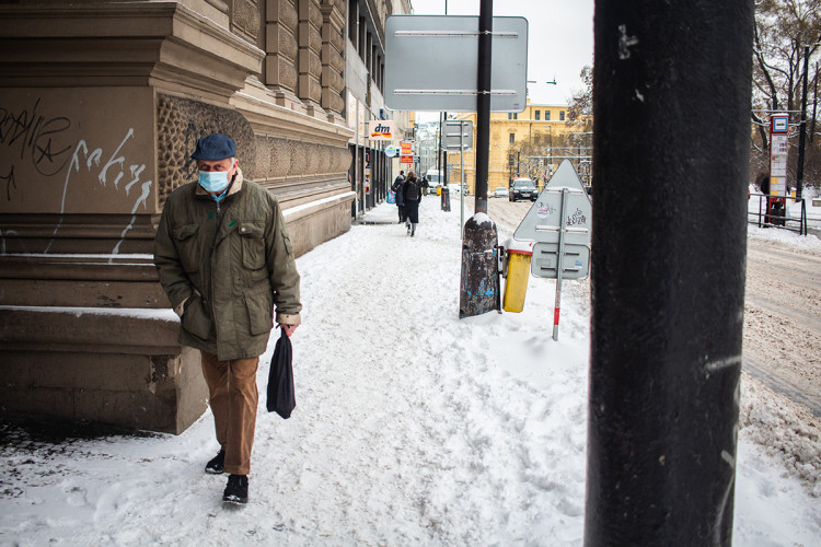 Sněhová peřina přikryla Prahu. Podívejte se na zasněžené hlavní město