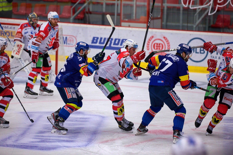 FOTOGALERIE: Madeta Motor ČB - HC Dynamo Pardubice