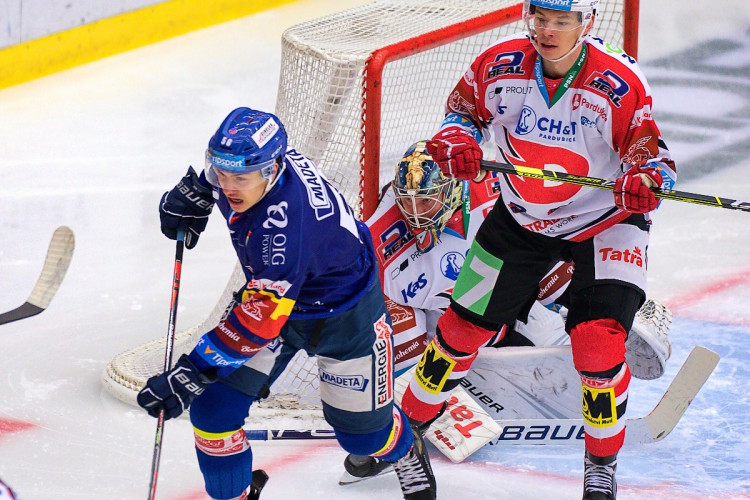 FOTOGALERIE: Jeden jediný gól. Chudé utkání ovládly Pardubice, Motor se doma stále trápí