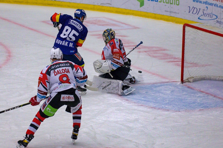 FOTOGALERIE: Jeden jediný gól. Chudé utkání ovládly Pardubice, Motor se doma stále trápí