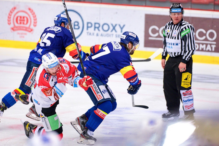 FOTOGALERIE: Jeden jediný gól. Chudé utkání ovládly Pardubice, Motor se doma stále trápí