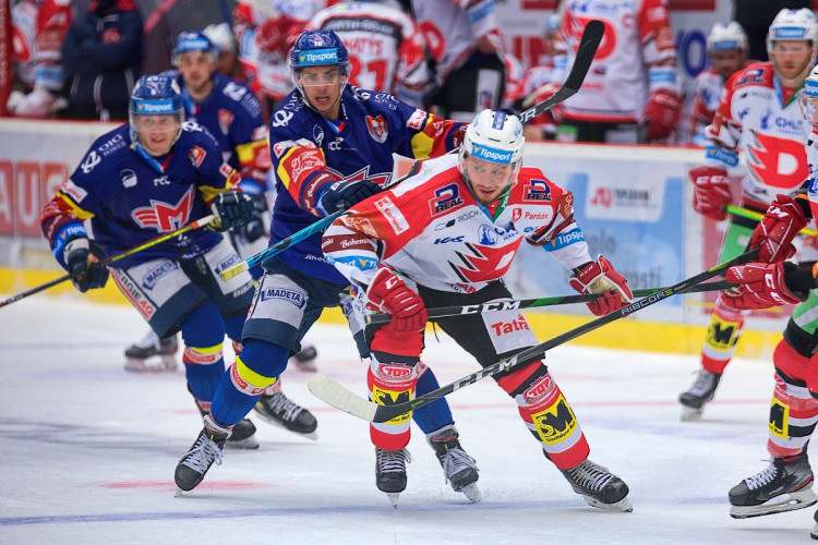 FOTOGALERIE: Jeden jediný gól. Chudé utkání ovládly Pardubice, Motor se doma stále trápí
