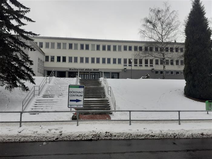 První očkovací centrum na Vysočině, Pelhřimov, KD Máj