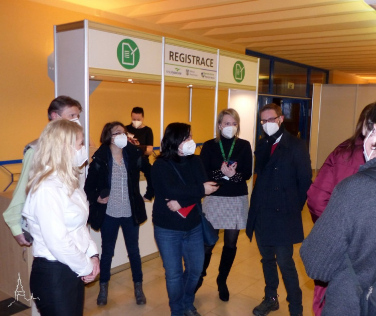 První očkovací centrum na Vysočině, Pelhřimov, KD Máj