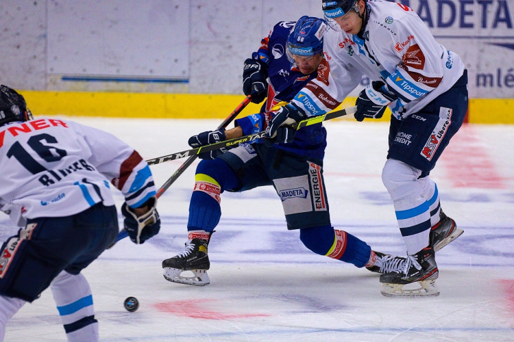 FOTOGALERIE: Výsledková krize pokračuje. Motor doma nestačil ani na Liberec, Bílí Tygři vyhráli 5:2