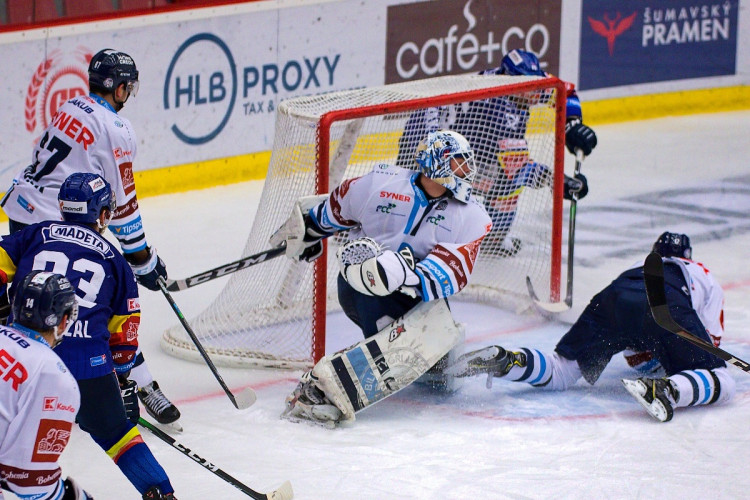 FOTOGALERIE: Výsledková krize pokračuje. Motor doma nestačil ani na Liberec, Bílí Tygři vyhráli 5:2
