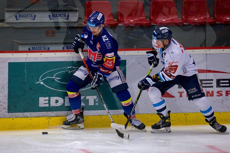 FOTOGALERIE: Výsledková krize pokračuje. Motor doma nestačil ani na Liberec, Bílí Tygři vyhráli 5:2