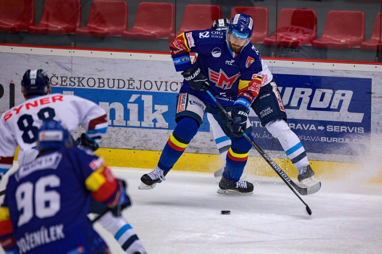 FOTOGALERIE: Výsledková krize pokračuje. Motor doma nestačil ani na Liberec, Bílí Tygři vyhráli 5:2