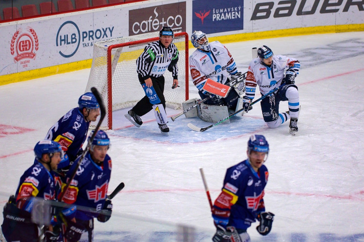 FOTOGALERIE: Výsledková krize pokračuje. Motor doma nestačil ani na Liberec, Bílí Tygři vyhráli 5:2