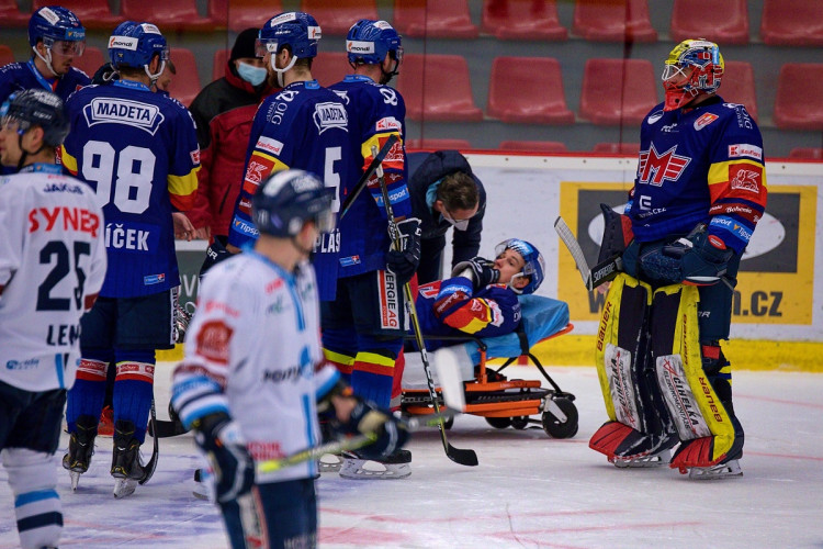 FOTOGALERIE: Výsledková krize pokračuje. Motor doma nestačil ani na Liberec, Bílí Tygři vyhráli 5:2